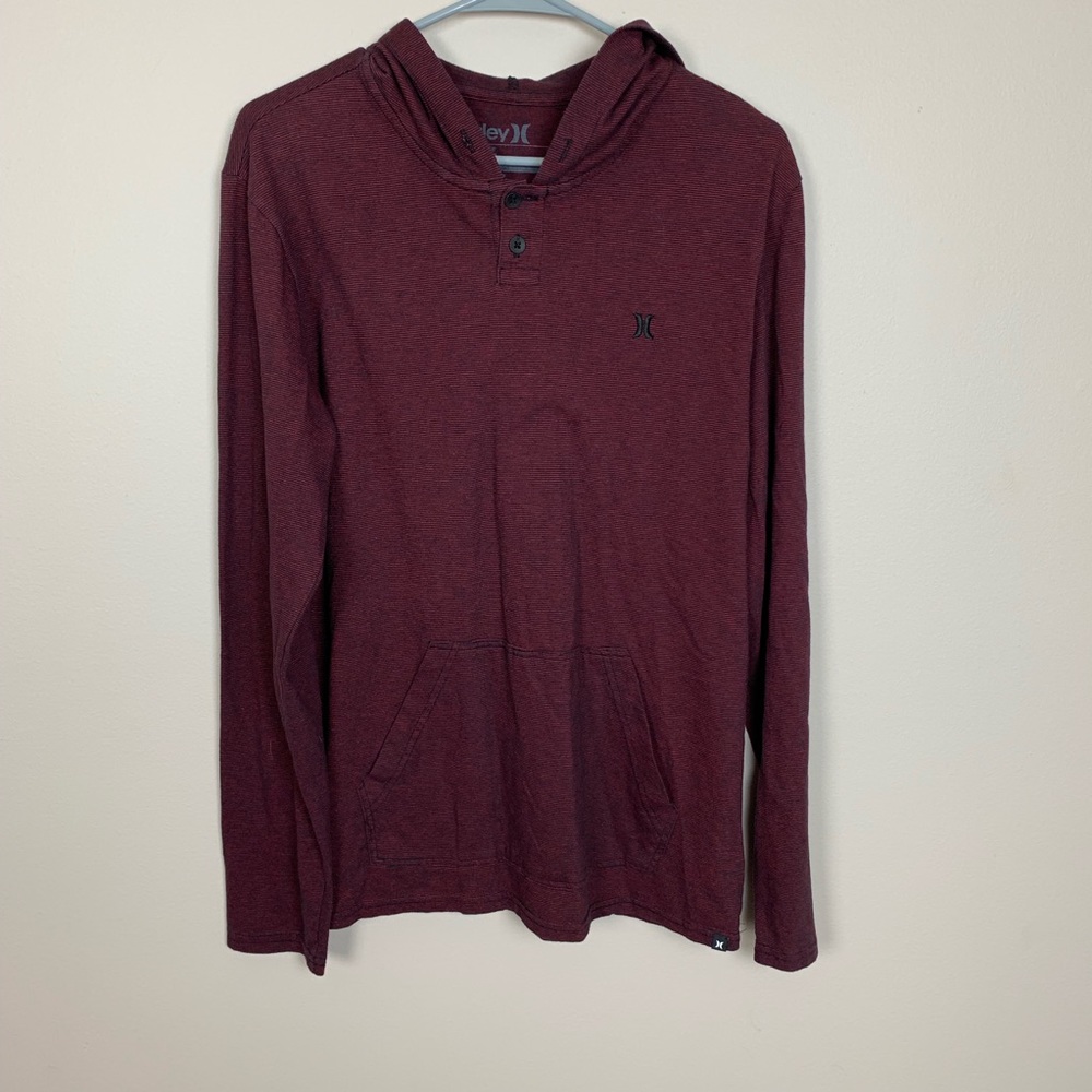 Men’s maroon Hurley hoodie